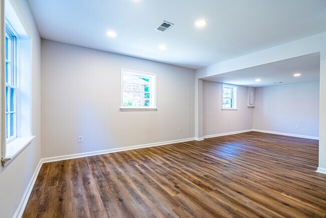 Building Photo - FLEMING HILLS SUBDIVISION!