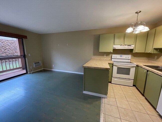 Building Photo - Unfurnished One Bedroom Available Immediately!