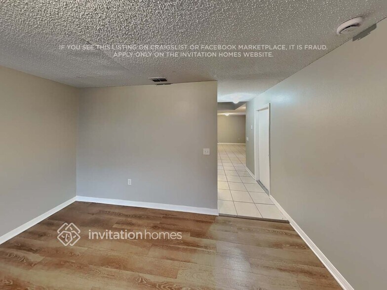 Building Photo - 2073 Hillview Cir