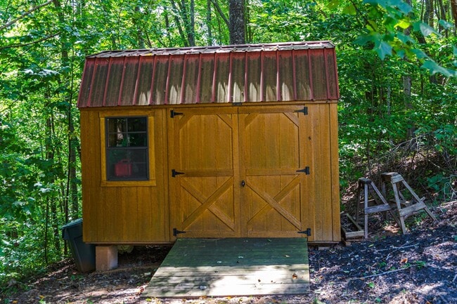 Building Photo - New Listing!