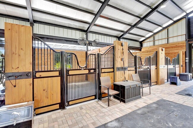 Building Photo - 5446 Reynolds Rd