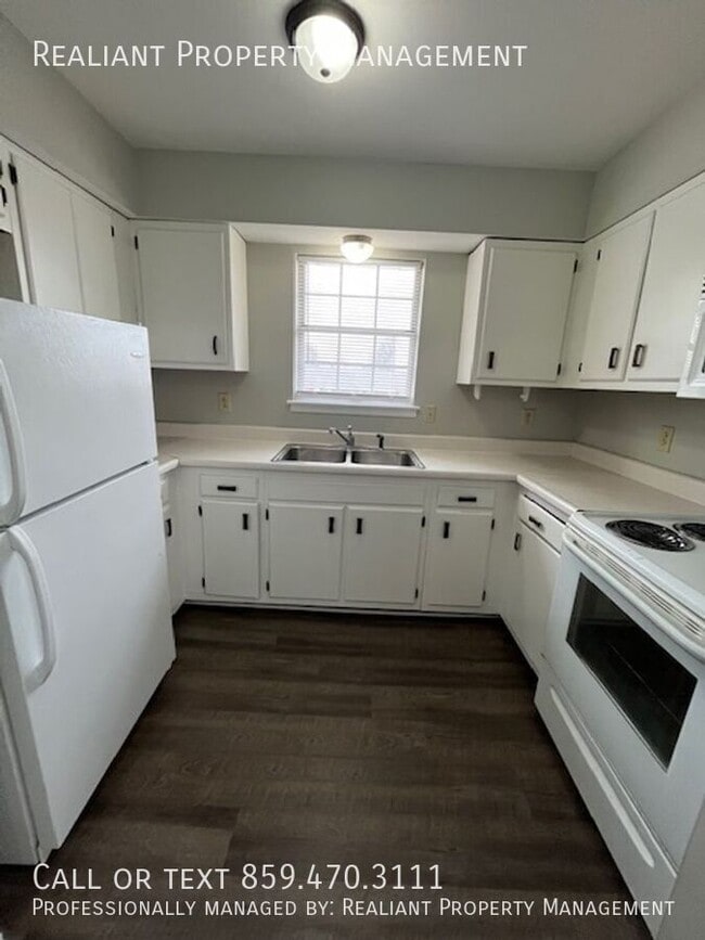 Building Photo - 3688 Crosby Dr