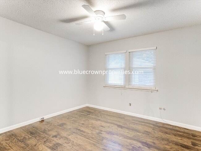 Building Photo - 462 Westview Terrace