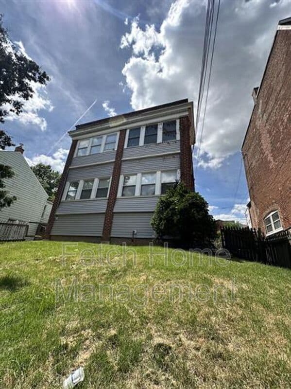 Building Photo - 431 Fremont St