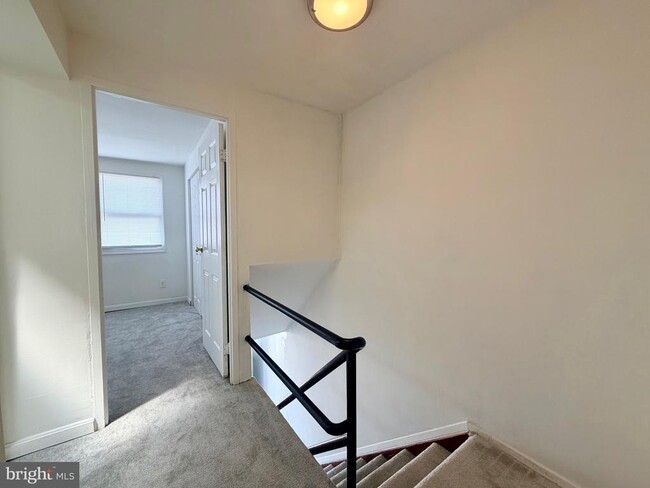 Building Photo - 3219 Bero Rd