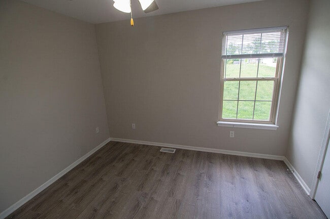 Building Photo - 5307 Silver Mill Dr