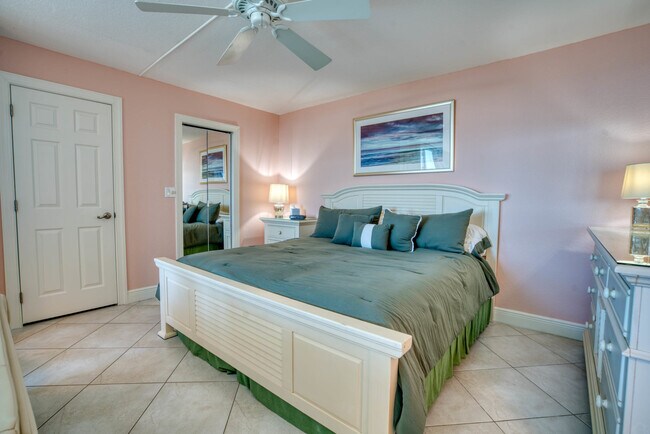Building Photo - 5700 Bonita Beach Rd SW