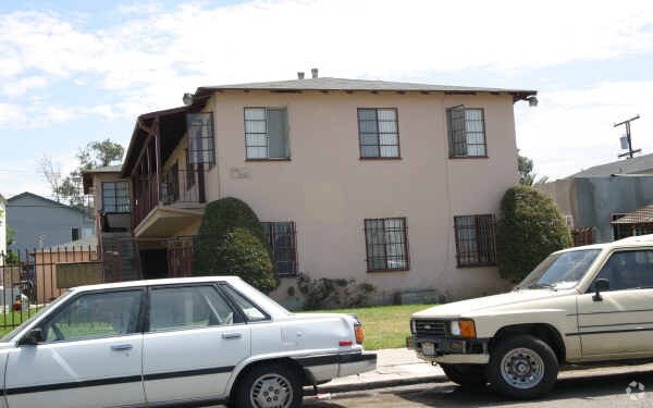 Building Photo - Altadena Apartments