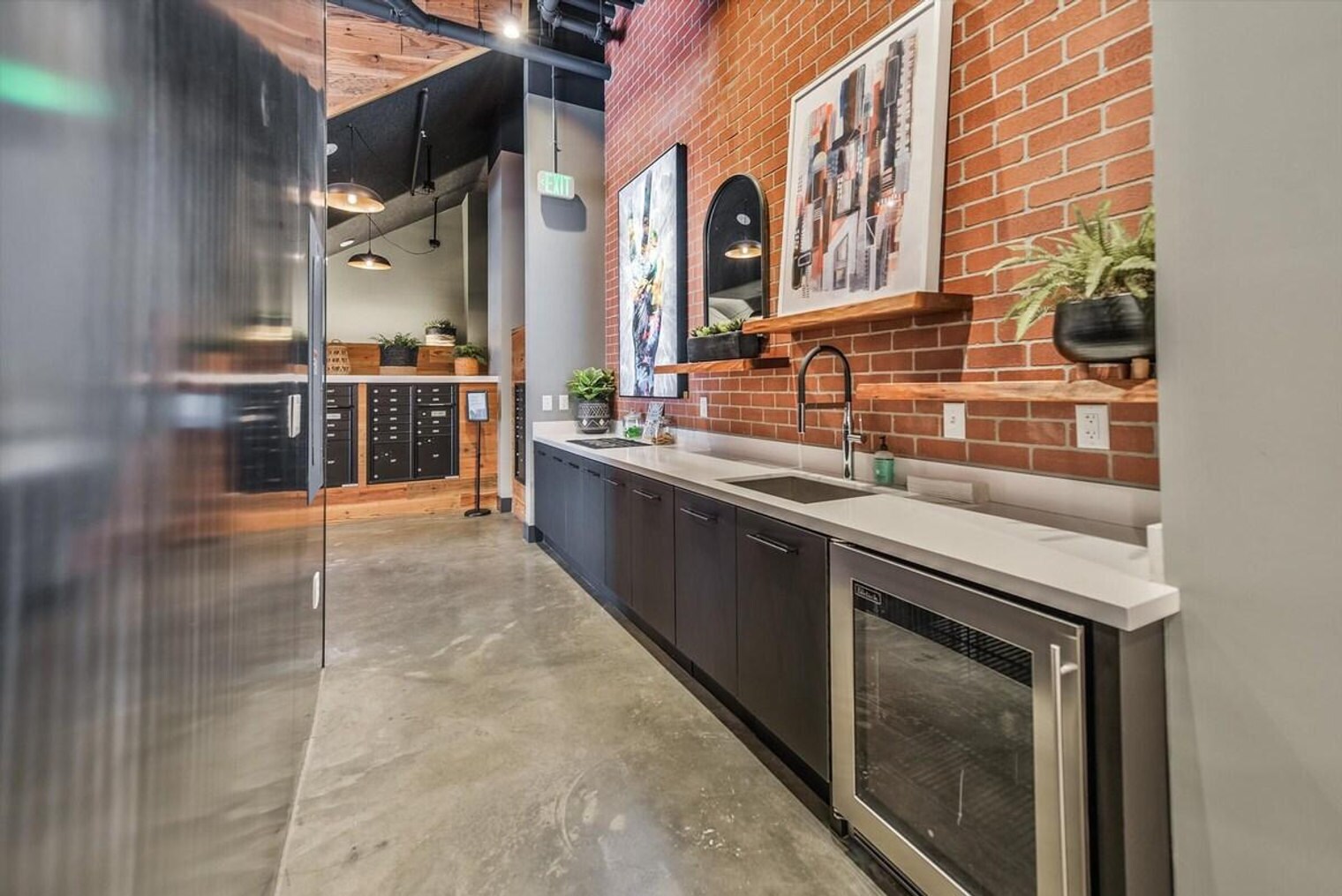 Building Photo - 315 J St