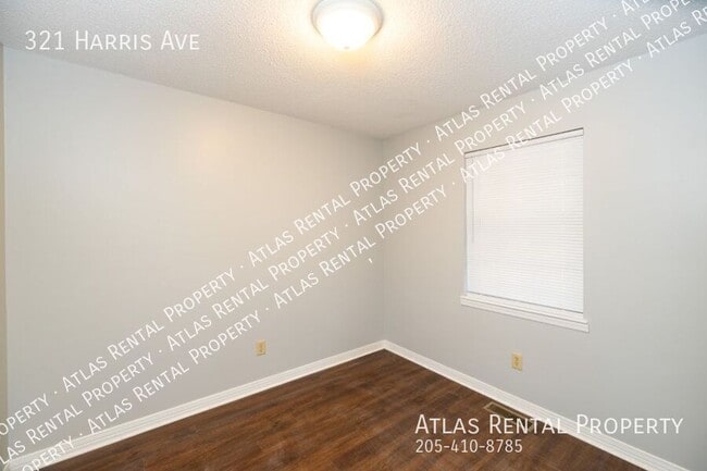 Building Photo - 321 Harris Ave