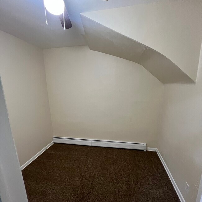 Building Photo - 3122 S Oak Park Ave