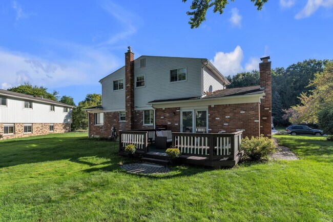 Building Photo - 5555 Patterson Dr