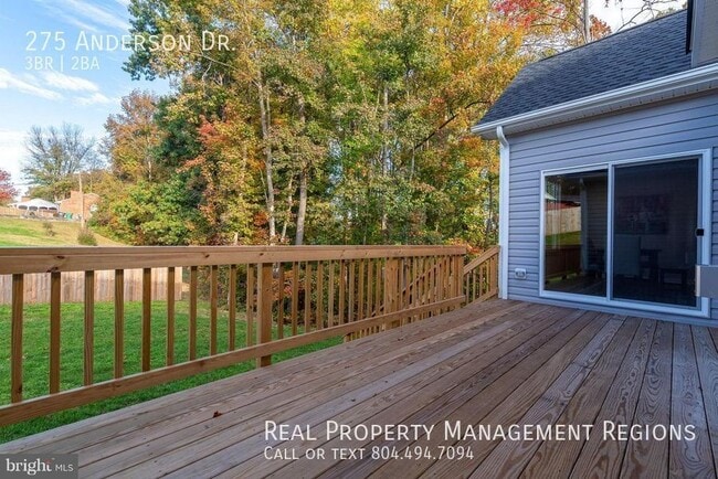 Building Photo - 275 Anderson Dr