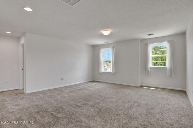 Building Photo - 277 Sandstone Dr