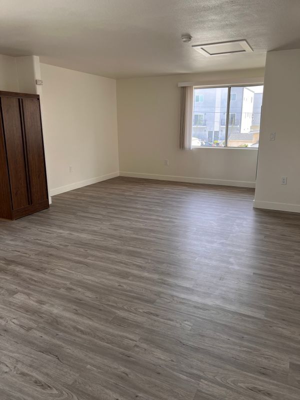 Building Photo - 5731 1/2 Case Avenue, Unit