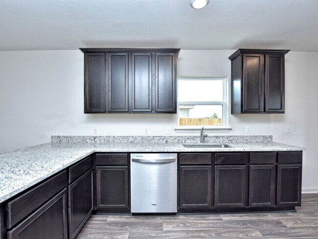 Building Photo - 1794 SF Home in Stonebridge Crossing - 4 B...