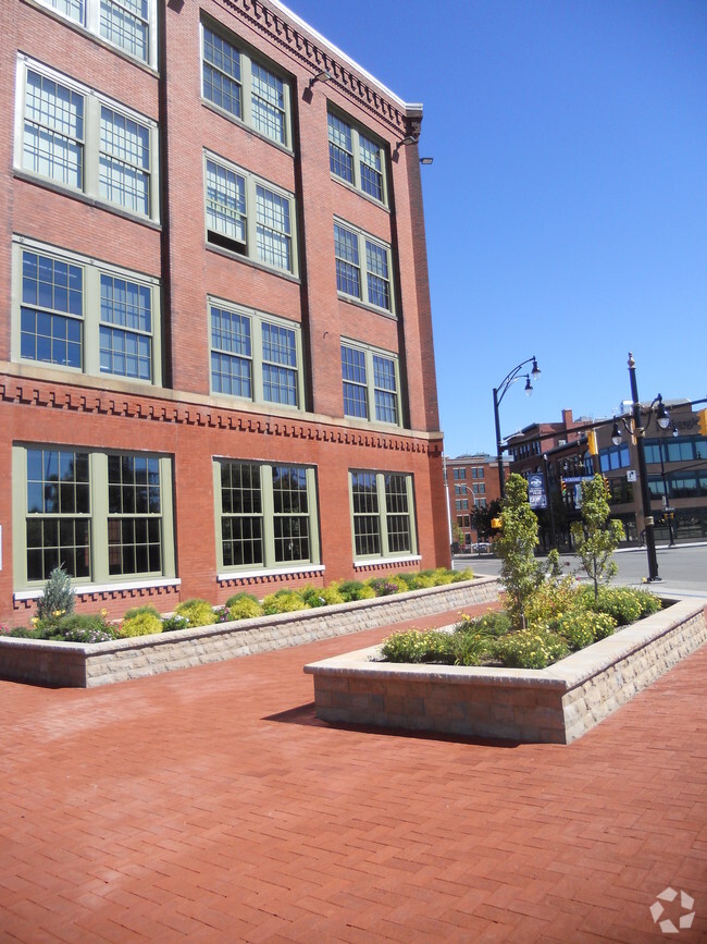 Main Entrance - Bridge Square Lofts