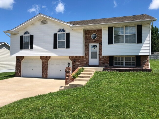 Primary Photo - $1,125 - 3Bed/3Bath, House