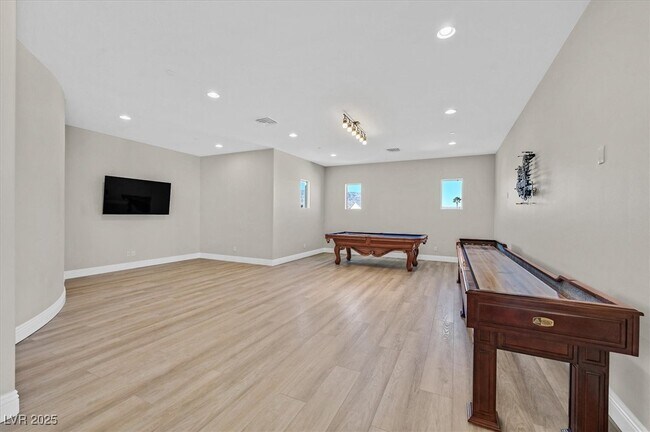 Building Photo - 5790 Aspen Falls Cir
