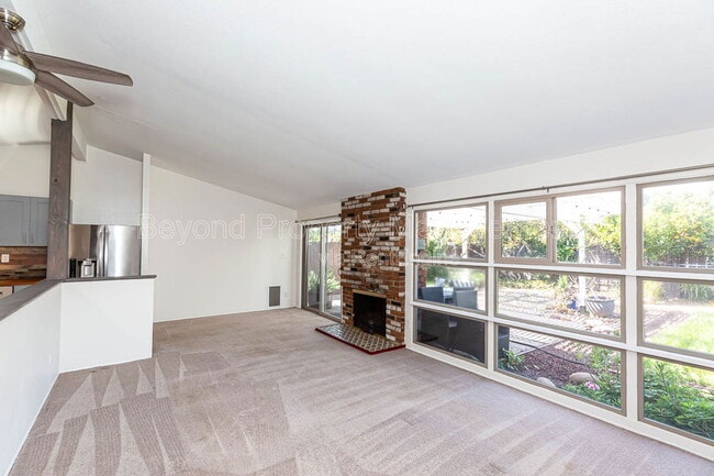 Building Photo - 4654 Glacier Ave