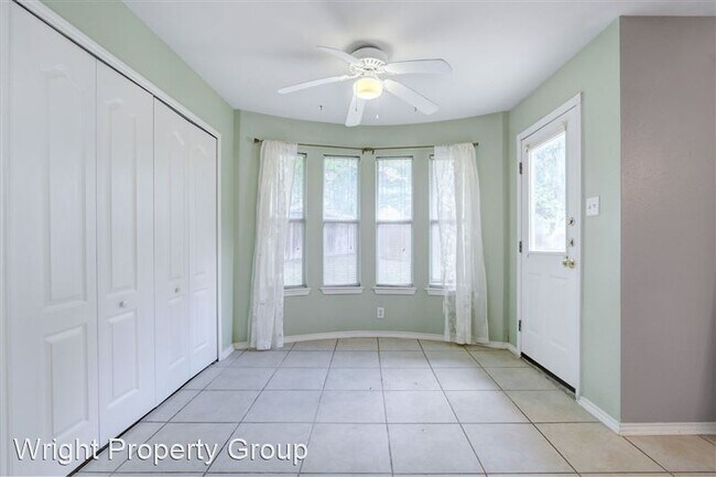 Building Photo - 6002 Woodway Pl