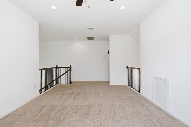 Building Photo - 607 Achilles St