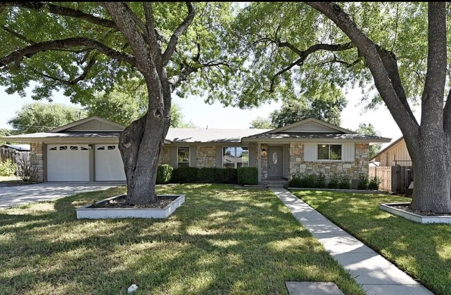 Primary Photo - 10418 Rockland Dr