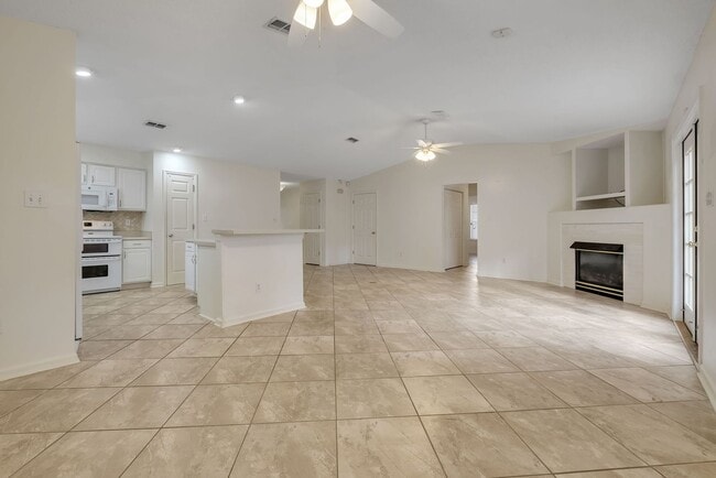 Building Photo - NE Tallahassee Home in the Villages at Maclay