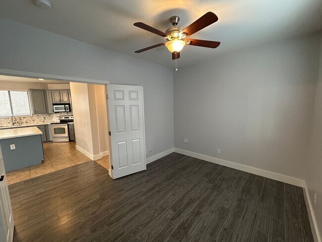 Building Photo - 15439 W Poinsettia Dr