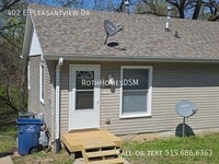 Building Photo - 402 E Pleasant Vw Dr