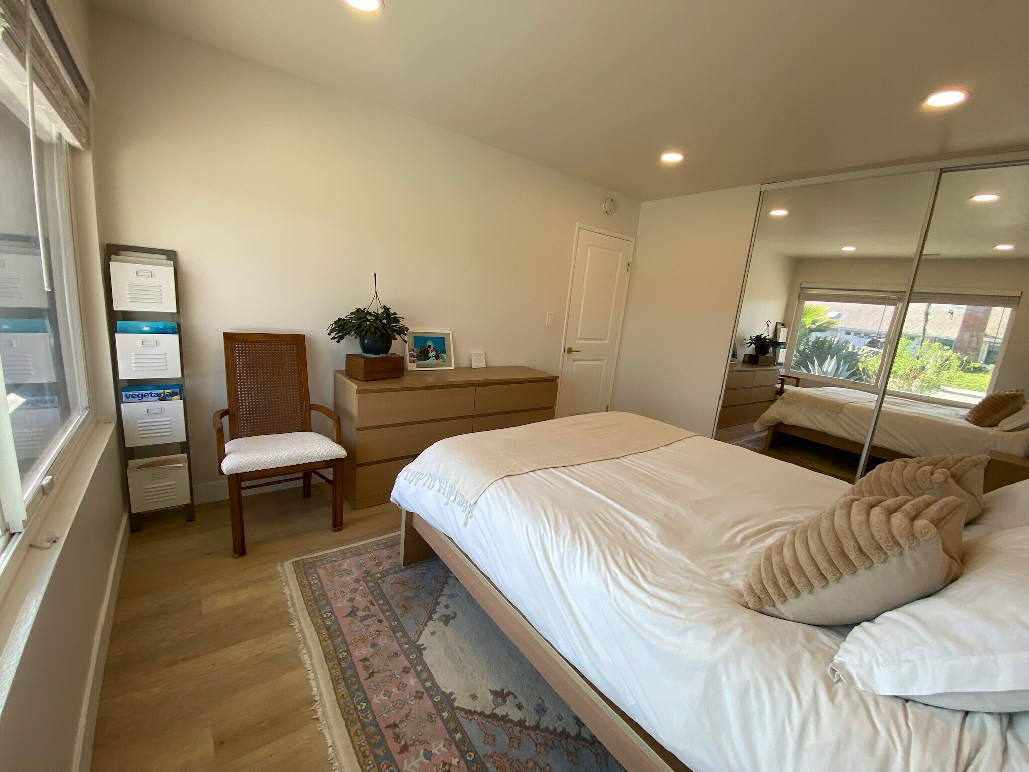 Building Photo - 970 Woodlake Dr