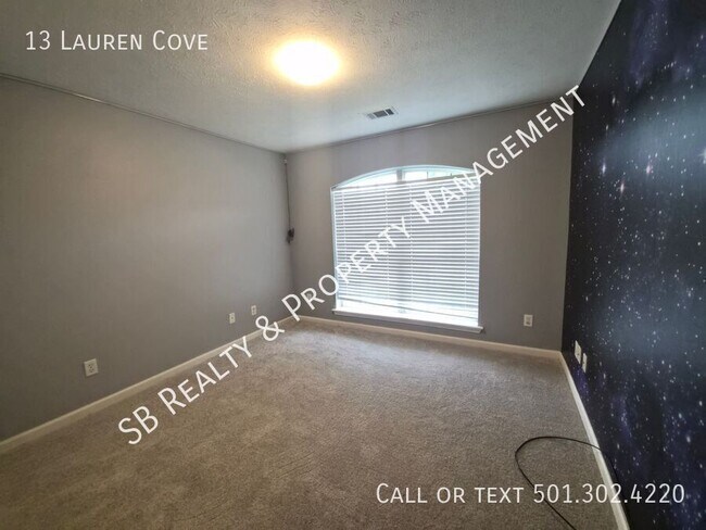 Building Photo - 13 Lauren Cove