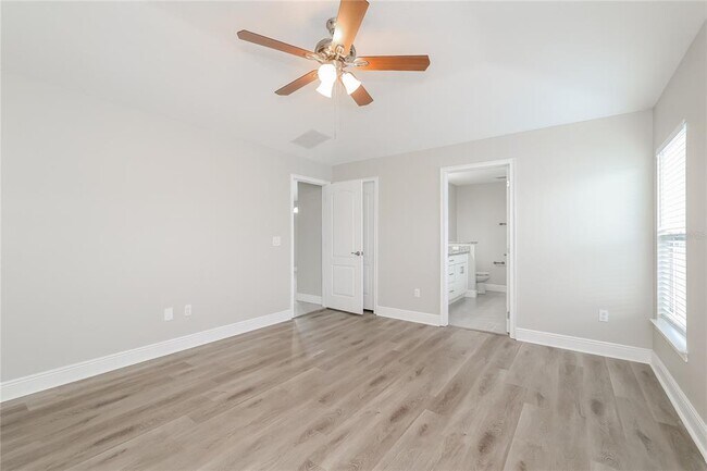 Building Photo - 419 Britten Dr