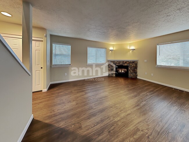 Building Photo - 39237 Newton St