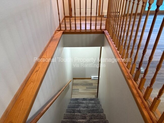 Building Photo - 2736-33 1/2 33 1/2 Ave S