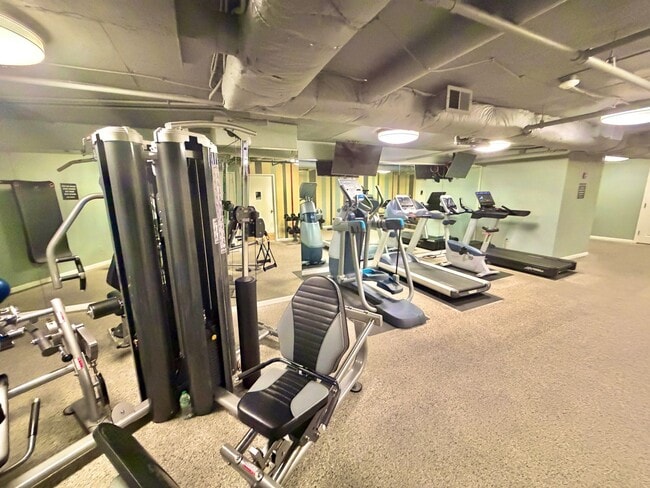 Building Photo - Penn Ave Prominent Neoclassical 1 Bed Condo, w/Balcony, Pool, Gym. - Furnished Option, Parking Op...