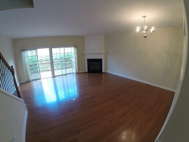 Building Photo - 1332 Thornborough Dr