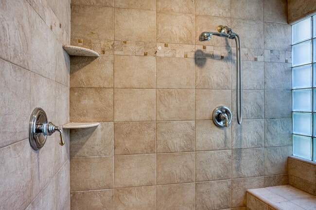 Building Photo - 75951 Kimberly Ln