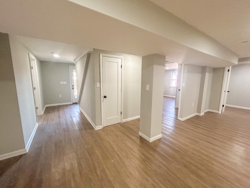 Building Photo - 15 Sloan Ln