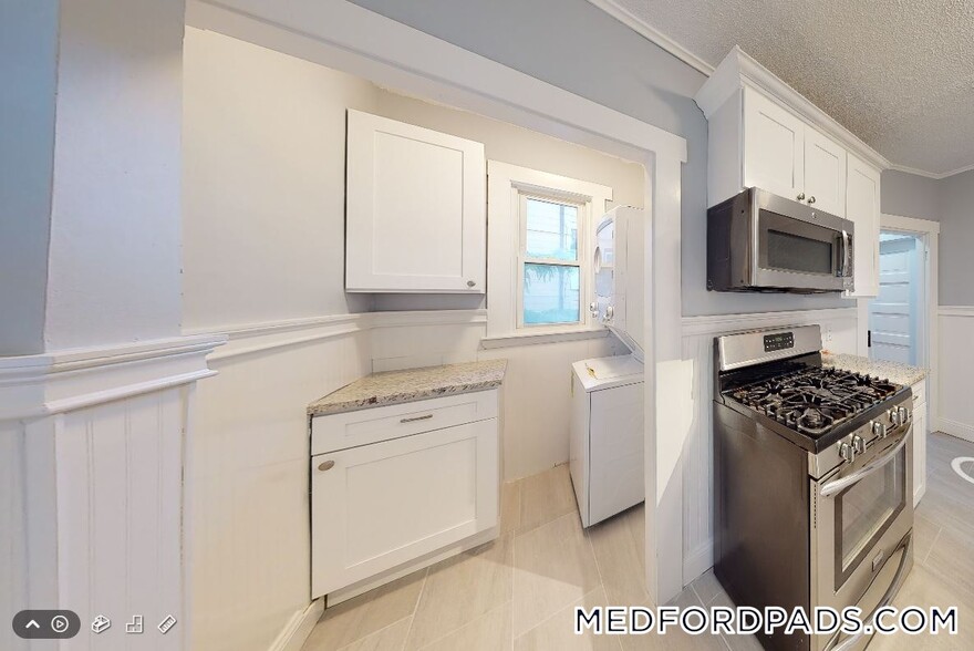 Building Photo - 207 Boston Ave