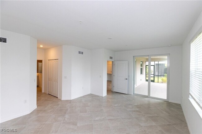 Building Photo - 16572 Kingwood Ln