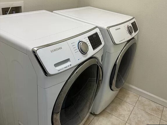 Building Photo - 14020 Corrine Cir