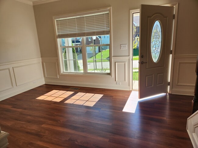 Building Photo - 16613 Rockcrest View Ln