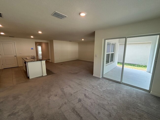 Building Photo - Greystone Hills - 3/2/2 ***Won't Last***