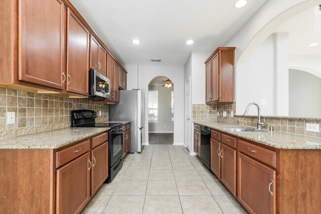 Building Photo - 20836 Sheridan Heights Ln