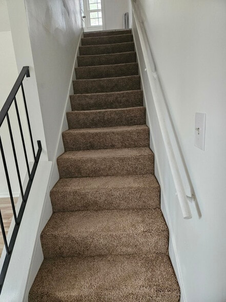 Building Photo - 1890 Clinton Rd