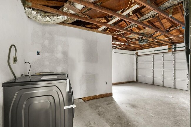 Building Photo - 2352 Lorena Ln