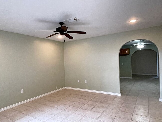 Building Photo - 1190 Bernice Ln