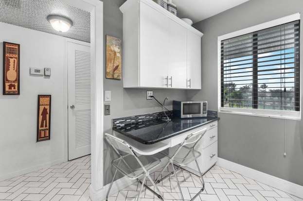 Building Photo - 4070 Tivoli Ct