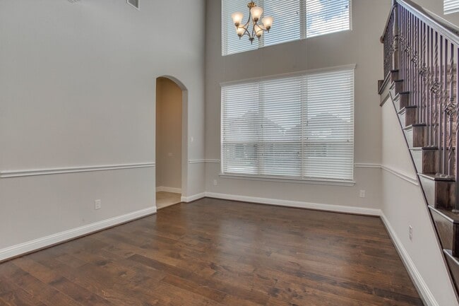 Building Photo - 1300 Mustang Brook Ln